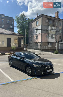 Седан Lexus ES 2022 в Дніпрі