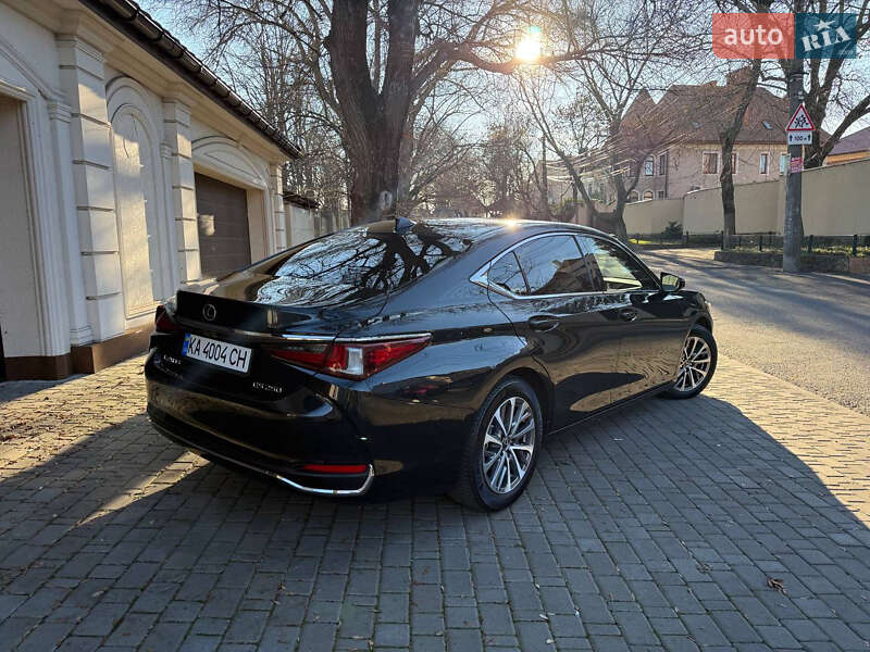 Седан Lexus ES 2023 в Одессе