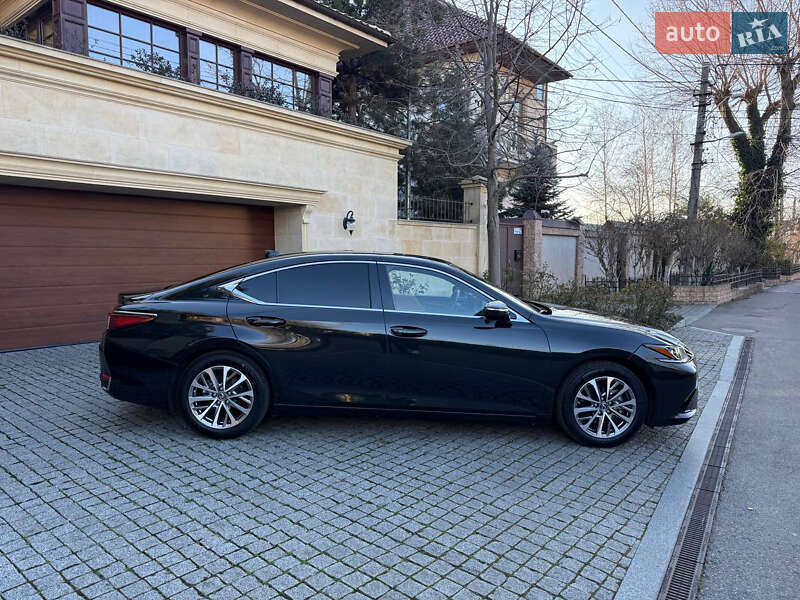 Седан Lexus ES 2023 в Одессе