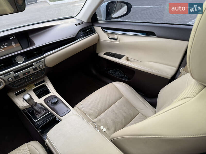 Седан Lexus ES 2017 в Одессе