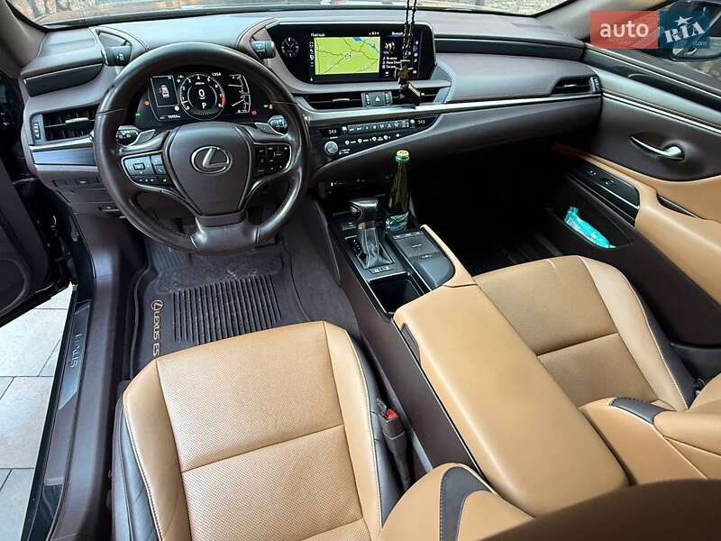 Седан Lexus ES 2020 в Кропивницком