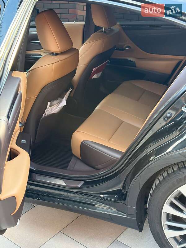 Седан Lexus ES 2020 в Кропивницком