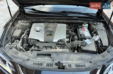 Седан Lexus ES 2020 в Кропивницком