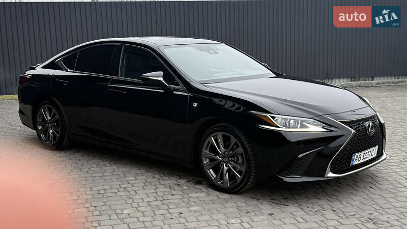 Седан Lexus ES 2019 в Виннице