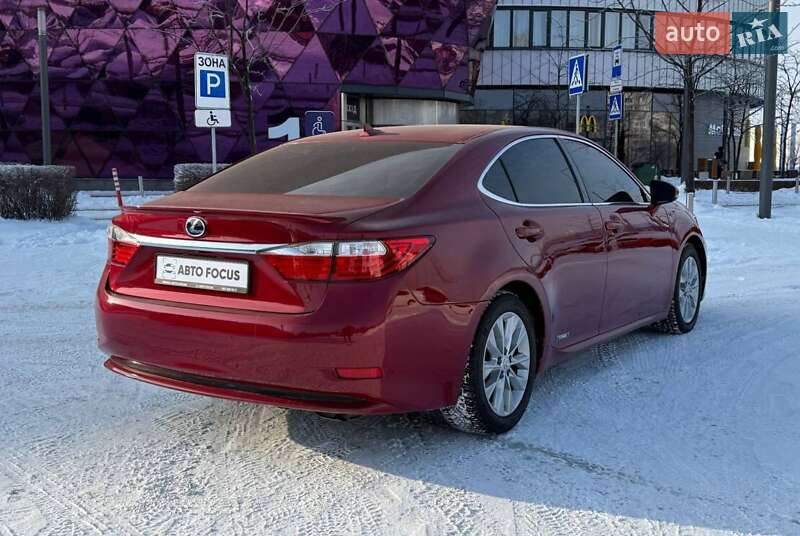 Седан Lexus ES 2014 в Киеве