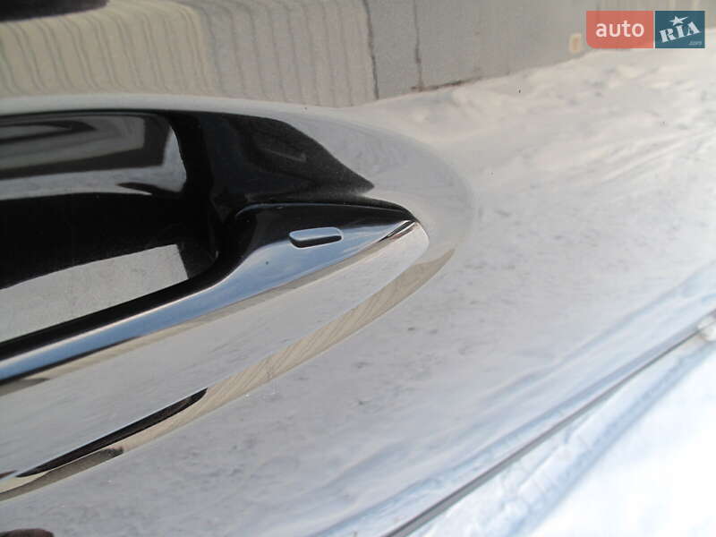 Седан Lexus ES 2016 в Киеве