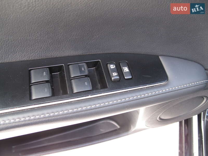 Седан Lexus ES 2016 в Киеве