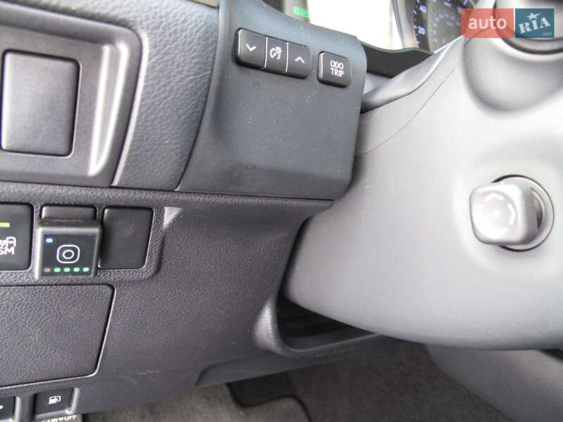 Седан Lexus ES 2016 в Киеве