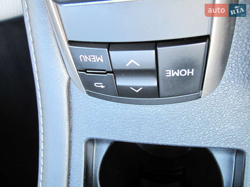 Седан Lexus ES 2016 в Киеве