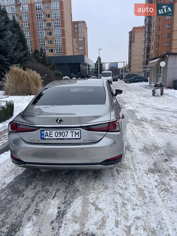 Седан Lexus ES 2019 в Днепре
