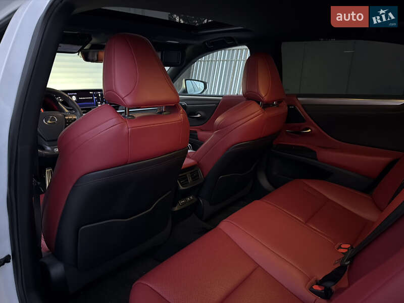 Седан Lexus ES 2020 в Одесі