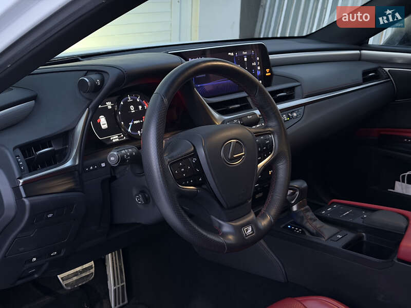 Седан Lexus ES 2020 в Одесі