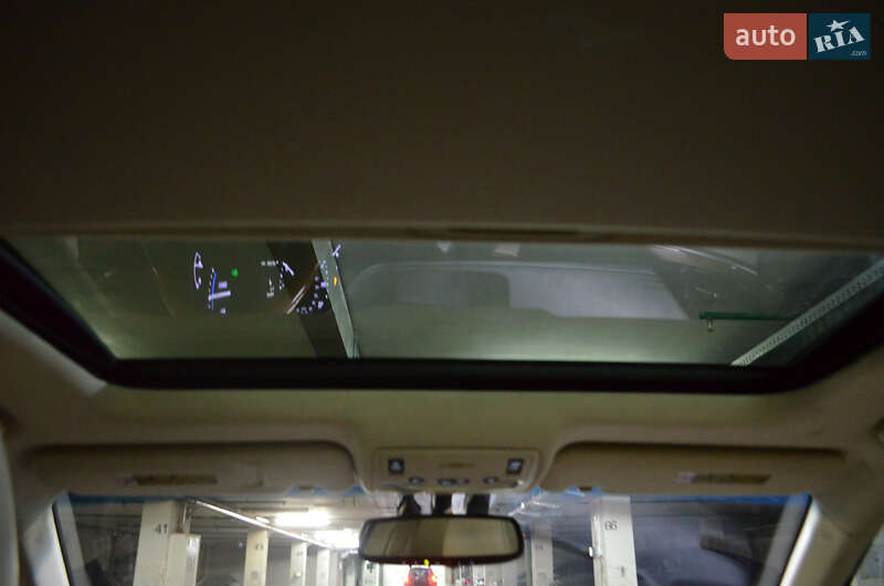 Седан Lexus ES 2013 в Киеве