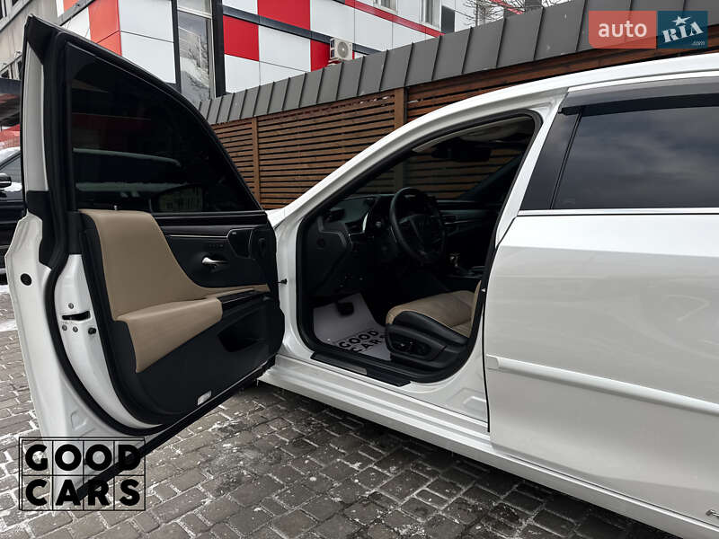 Седан Lexus ES 2020 в Одессе
