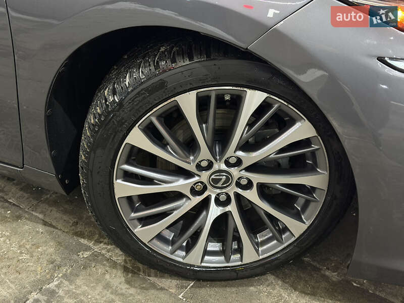 Седан Lexus ES 2019 в Харькове фото 10 Седан Lexus ES 2019 в Харькове