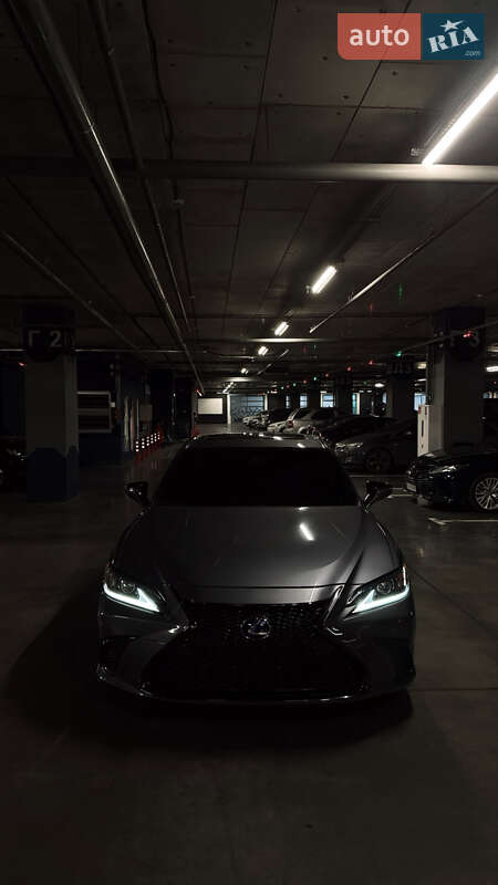 Седан Lexus ES 2019 в Харькове фото Седан Lexus ES 2019 в Харькове