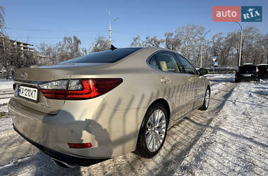 Седан Lexus ES 2014 в Киеве