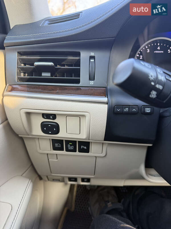 Седан Lexus ES 2014 в Киеве фото 18 Седан Lexus ES 2014 в Киеве