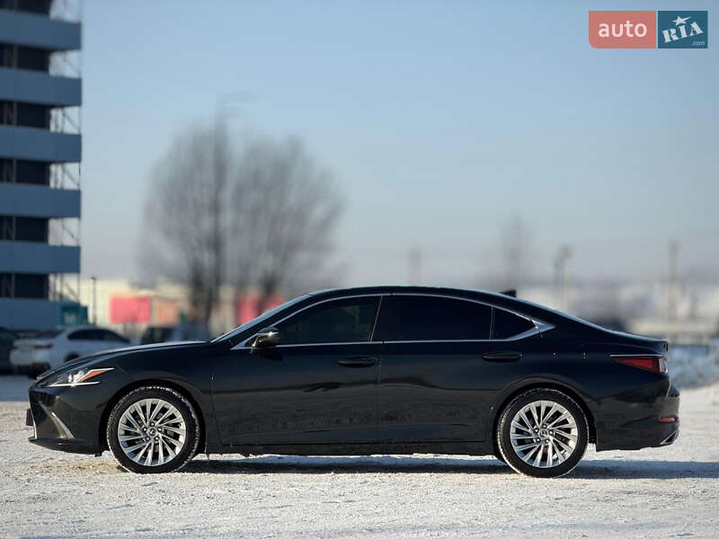 Седан Lexus ES 2022 в Києві