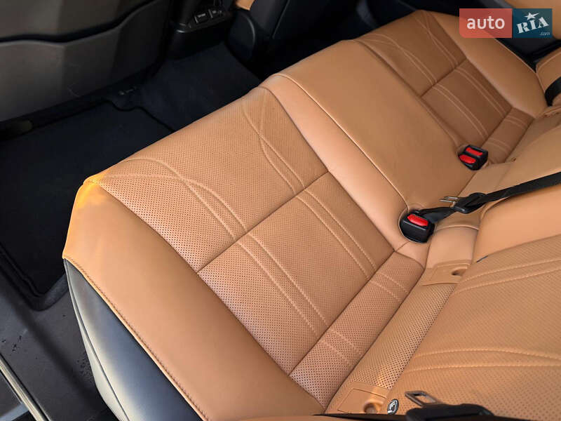 Седан Lexus ES 2022 в Києві