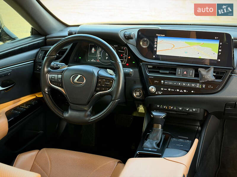 Седан Lexus ES 2022 в Києві