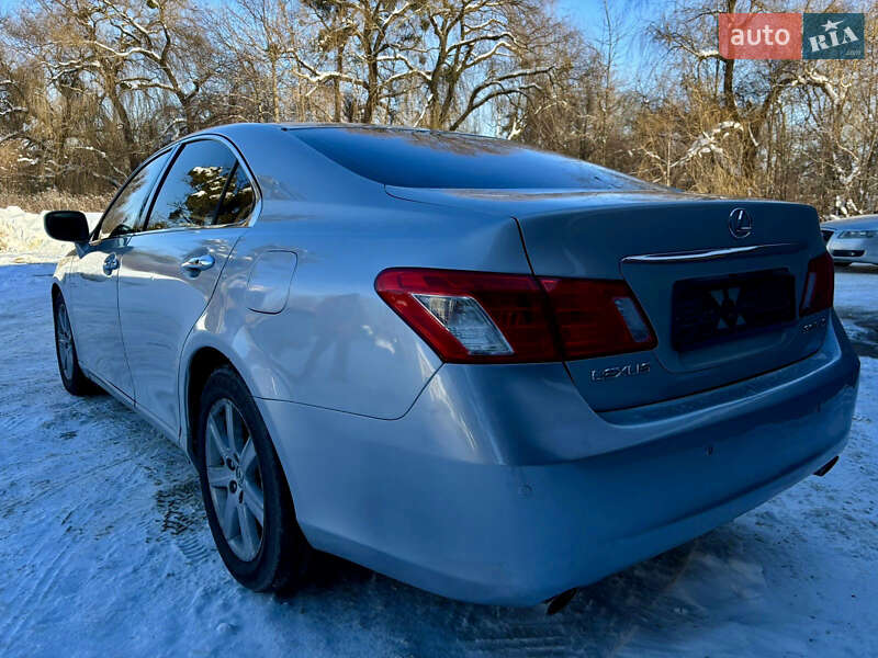 Седан Lexus ES 2008 в Львове
