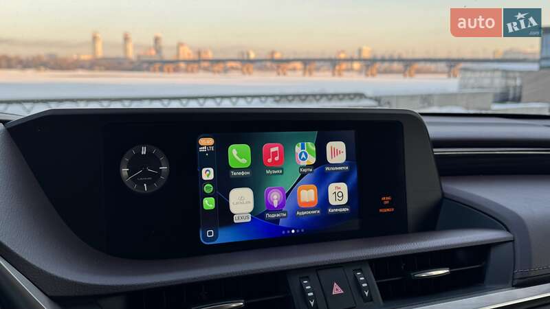 Седан Lexus ES 2021 в Києві