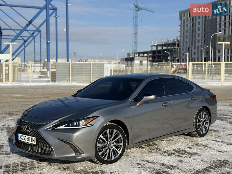 Седан Lexus ES 2019 в Харкові