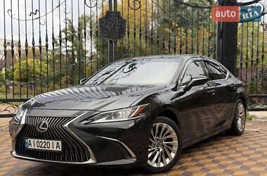 Седан Lexus ES 2019 в Львове