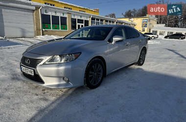 Седан Lexus ES 2012 в Погребище