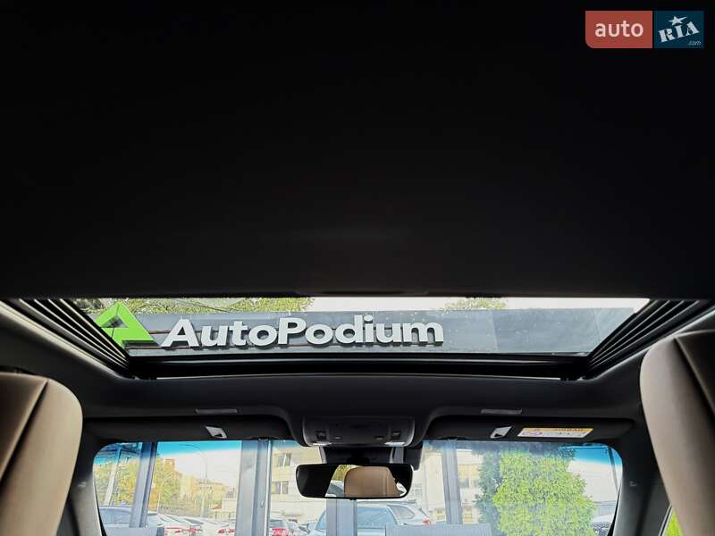 Седан Lexus ES 2023 в Киеве