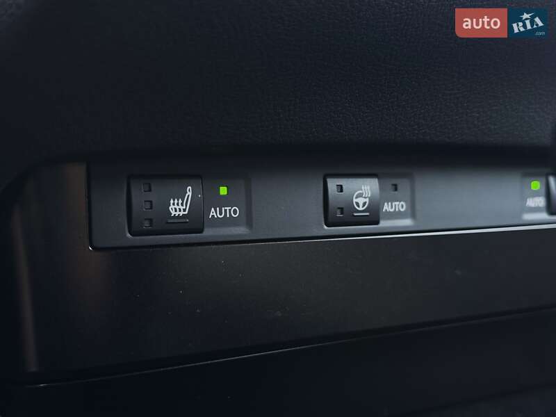 Седан Lexus ES 2023 в Киеве