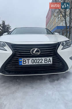 Седан Lexus ES 2015 в Білій Церкві