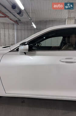 Седан Lexus ES 2021 в Львове