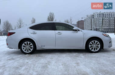 Седан Lexus ES 2014 в Киеве