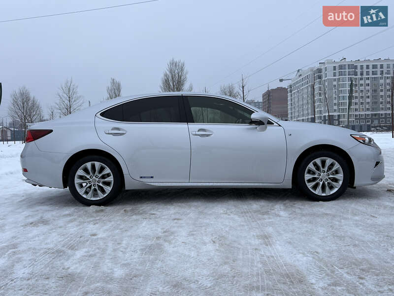 Седан Lexus ES 2014 в Киеве фото 12 Седан Lexus ES 2014 в Киеве
