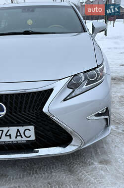 Седан Lexus ES 2014 в Киеве