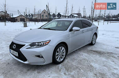 Седан Lexus ES 2014 в Киеве