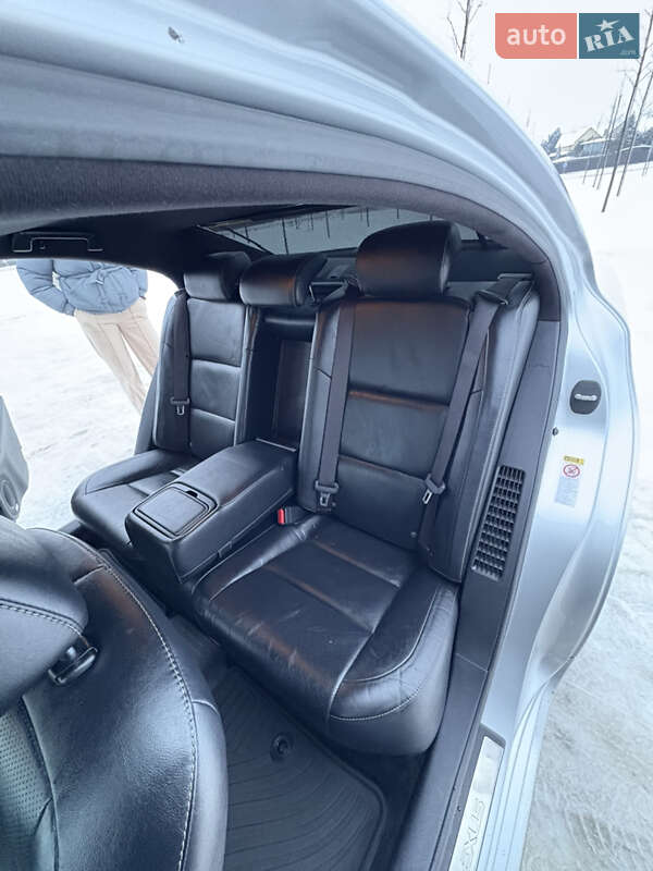 Седан Lexus ES 2014 в Киеве фото 39 Седан Lexus ES 2014 в Киеве