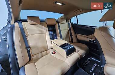 Седан Lexus ES 2022 в Киеве