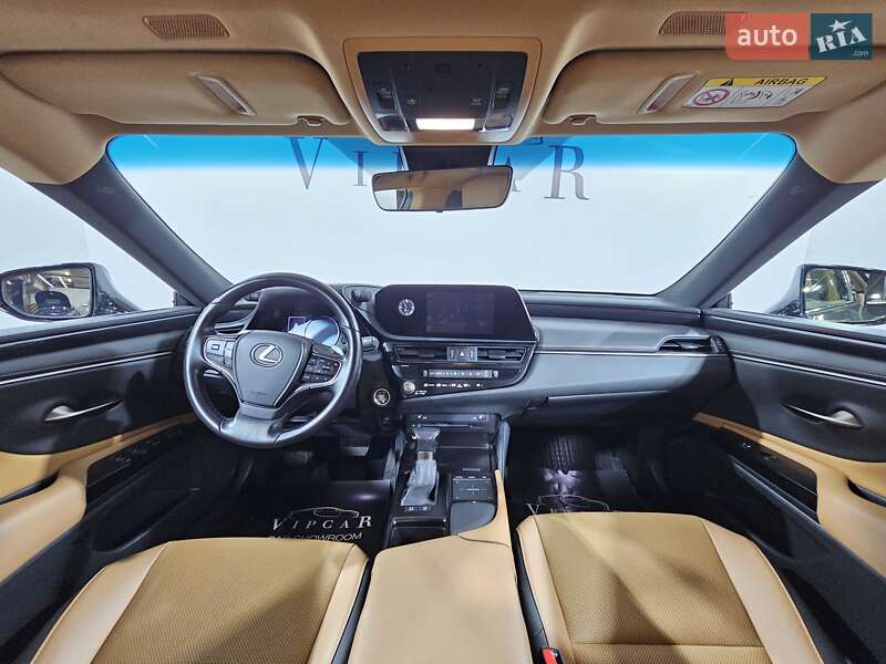 Седан Lexus ES 2022 в Киеве