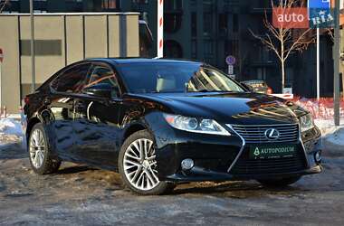Седан Lexus ES 2013 в Киеве