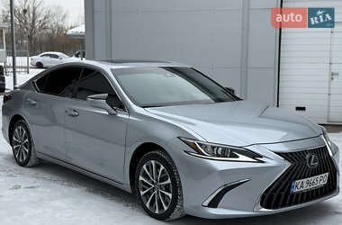 Седан Lexus ES 2022 в Киеве