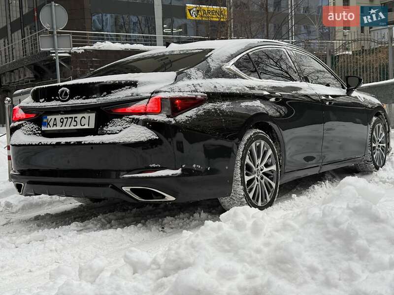 Седан Lexus ES 2018 в Києві фото 8 Седан Lexus ES 2018 в Києві