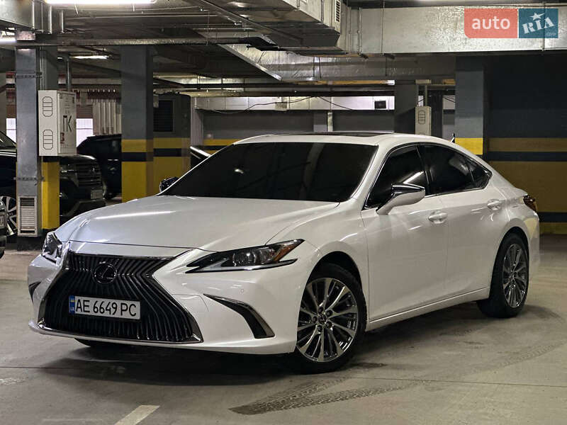 Седан Lexus ES 2021 в Дніпрі