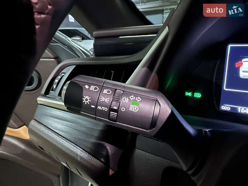 Седан Lexus ES 2021 в Дніпрі