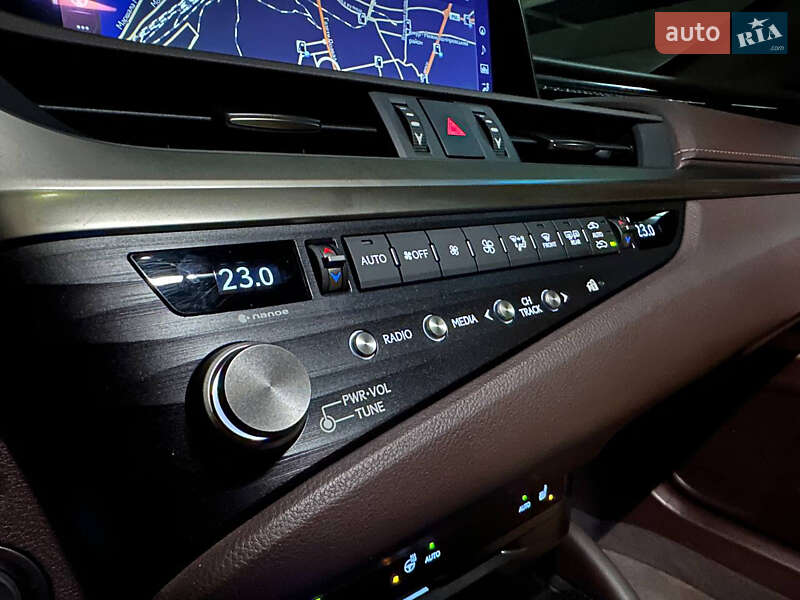 Седан Lexus ES 2021 в Дніпрі