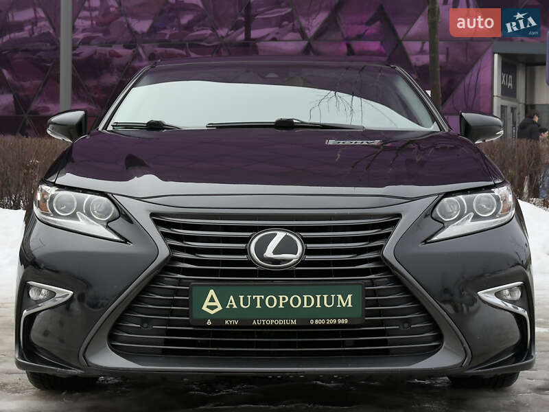 Седан Lexus ES 2016 в Києві