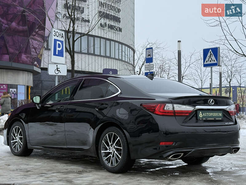 Седан Lexus ES 2016 в Києві