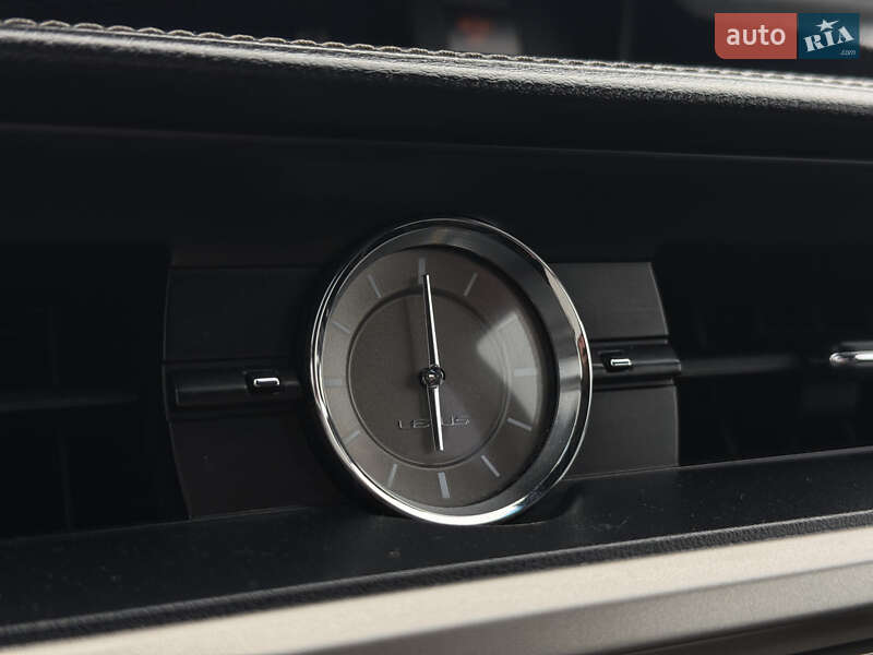 Седан Lexus ES 2016 в Києві